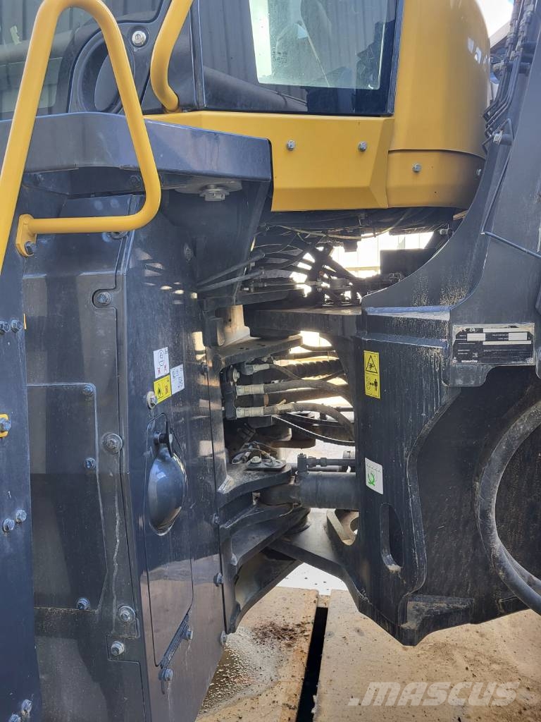 Komatsu WA485-11E0 لوادر بعجل