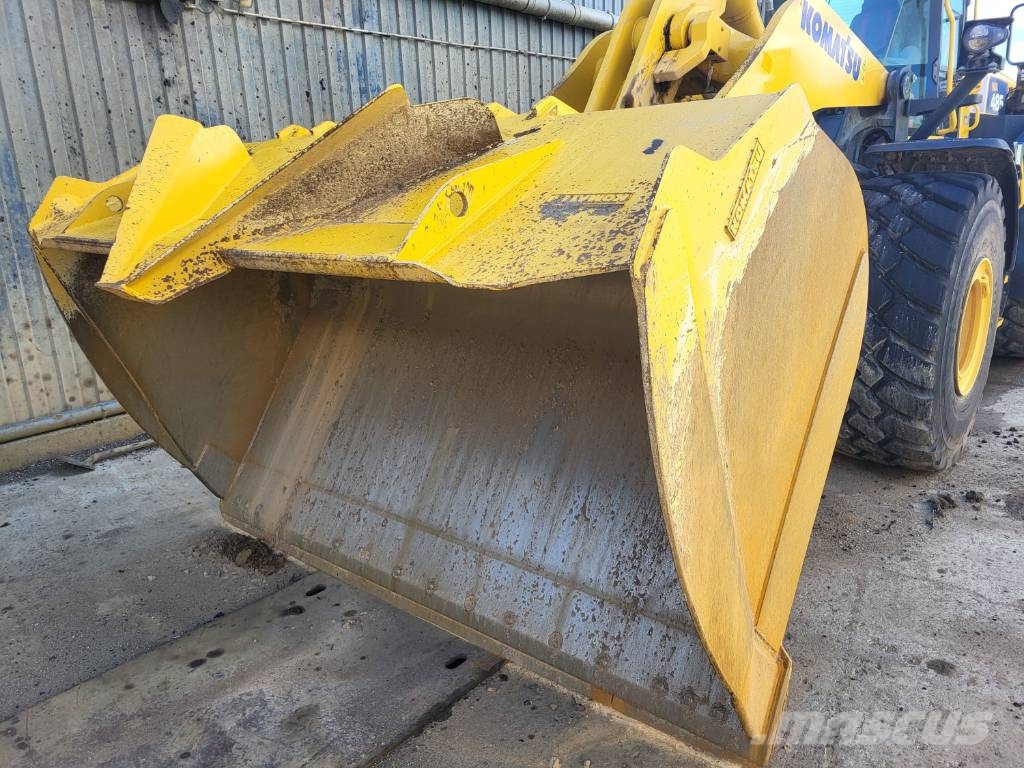 Komatsu WA485-11E0 لوادر بعجل