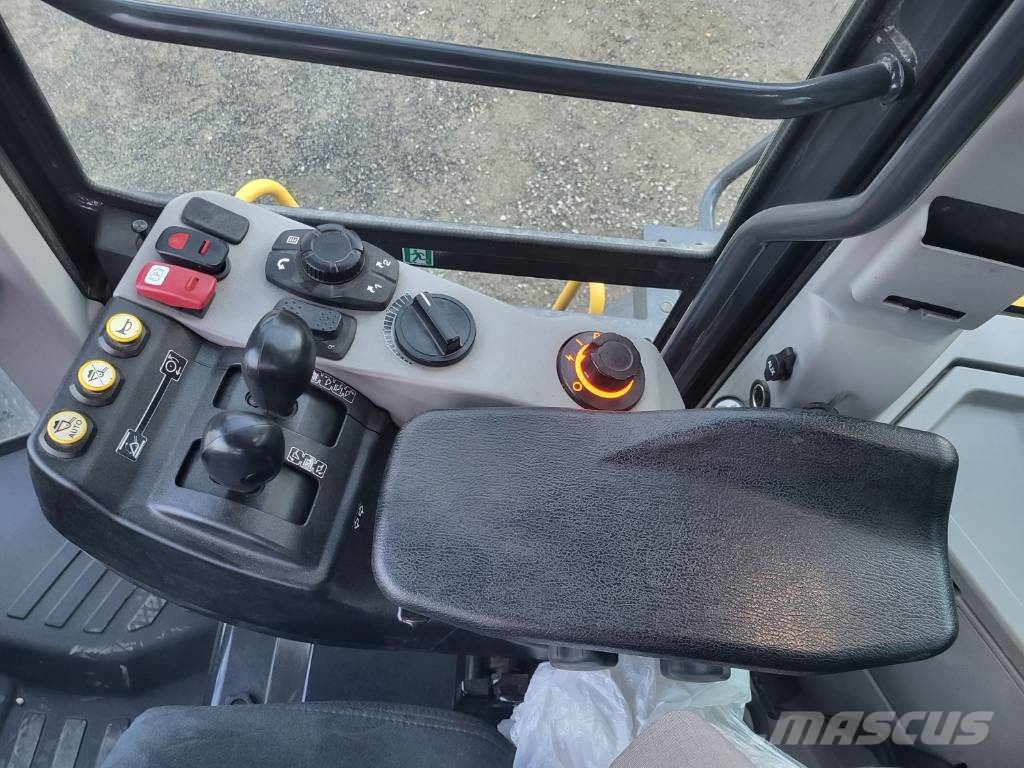 Komatsu WA485-11E0 Pás carregadoras de rodas