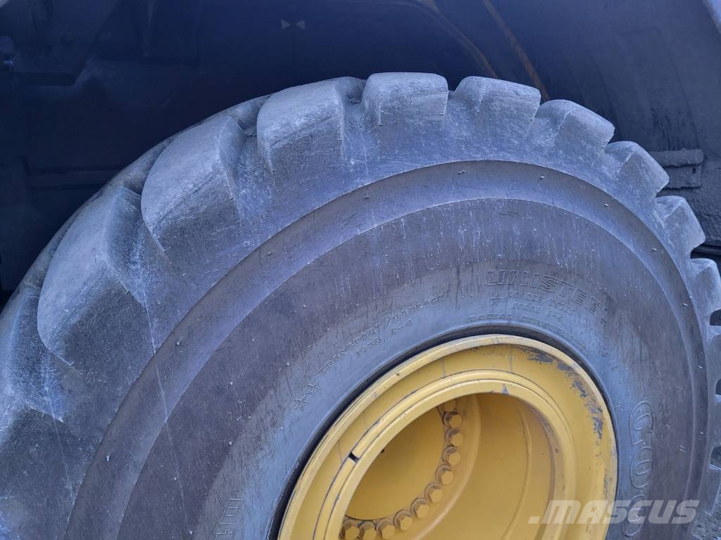 Komatsu WA485-11E0 Pás carregadoras de rodas