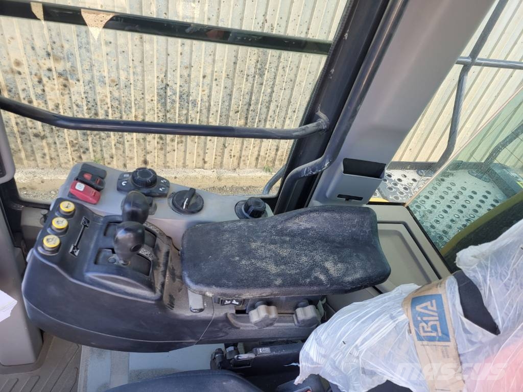 Komatsu WA485-11E0 لوادر بعجل