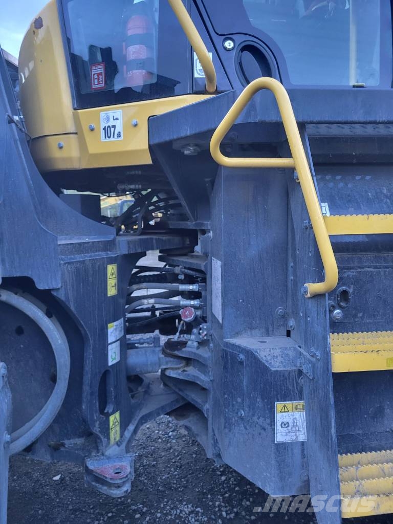 Komatsu WA485-11E0 Pás carregadoras de rodas