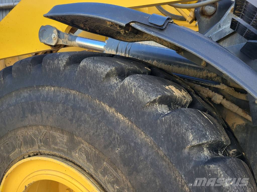 Komatsu WA485-11E0 لوادر بعجل