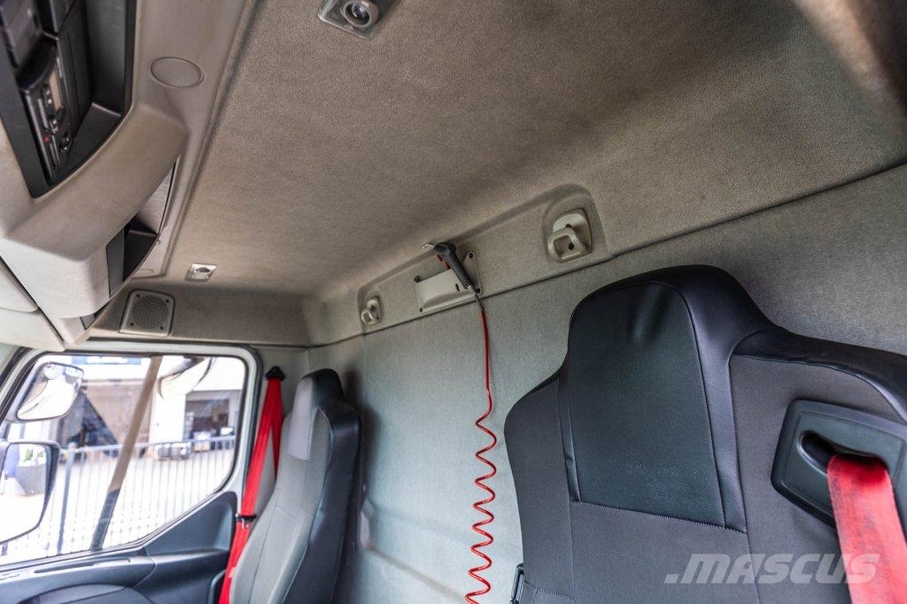 Renault D19.320 DXI+DHOLLANDIA 2T. Camion Fourgon