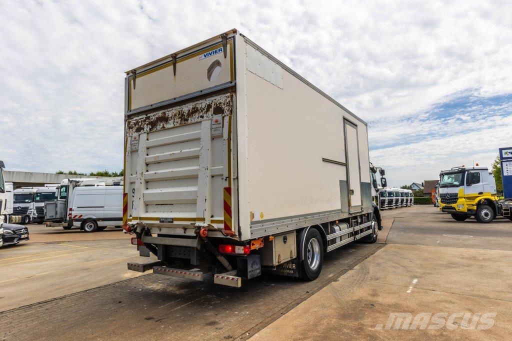 Renault D19.320 DXI+DHOLLANDIA 2T. Bakwagens met gesloten opbouw