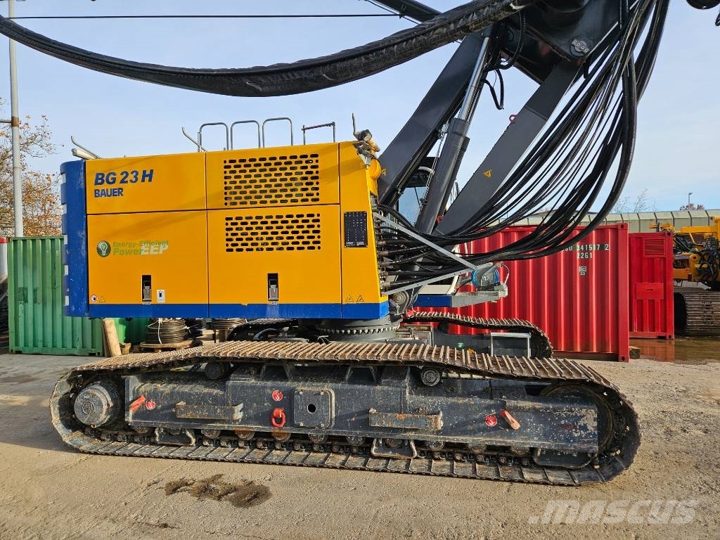 Bauer BG 23 H Zware boorinstallaties