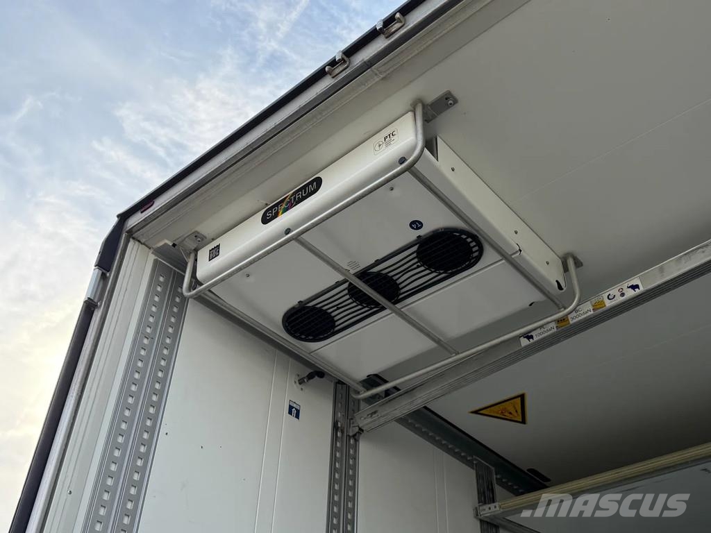 Schmitz Cargobull Thermo King SLXi Spectrum *DEFECT* Double Stock Ro Koel-vries opleggers