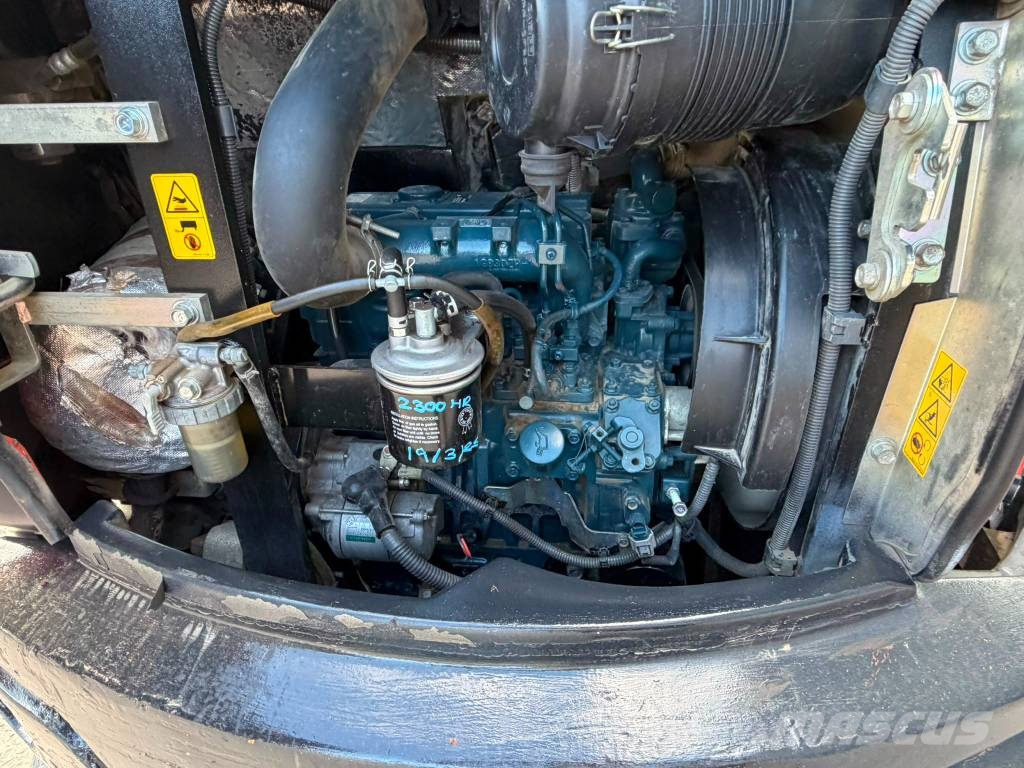 Kubota KX 037-4 حفارات صغيرة أقل من 7 طن (حفارات صغيرة)