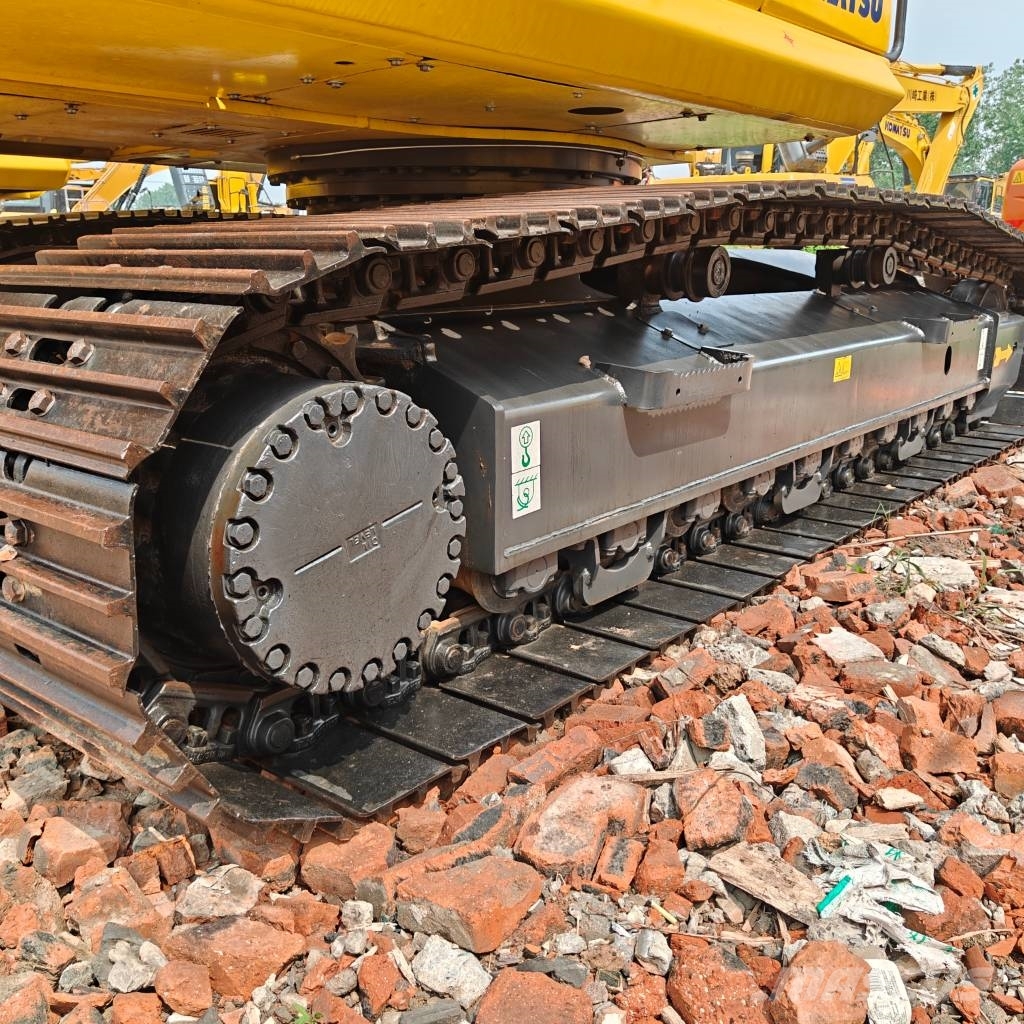 Komatsu 240 Escavadeiras de esteiras