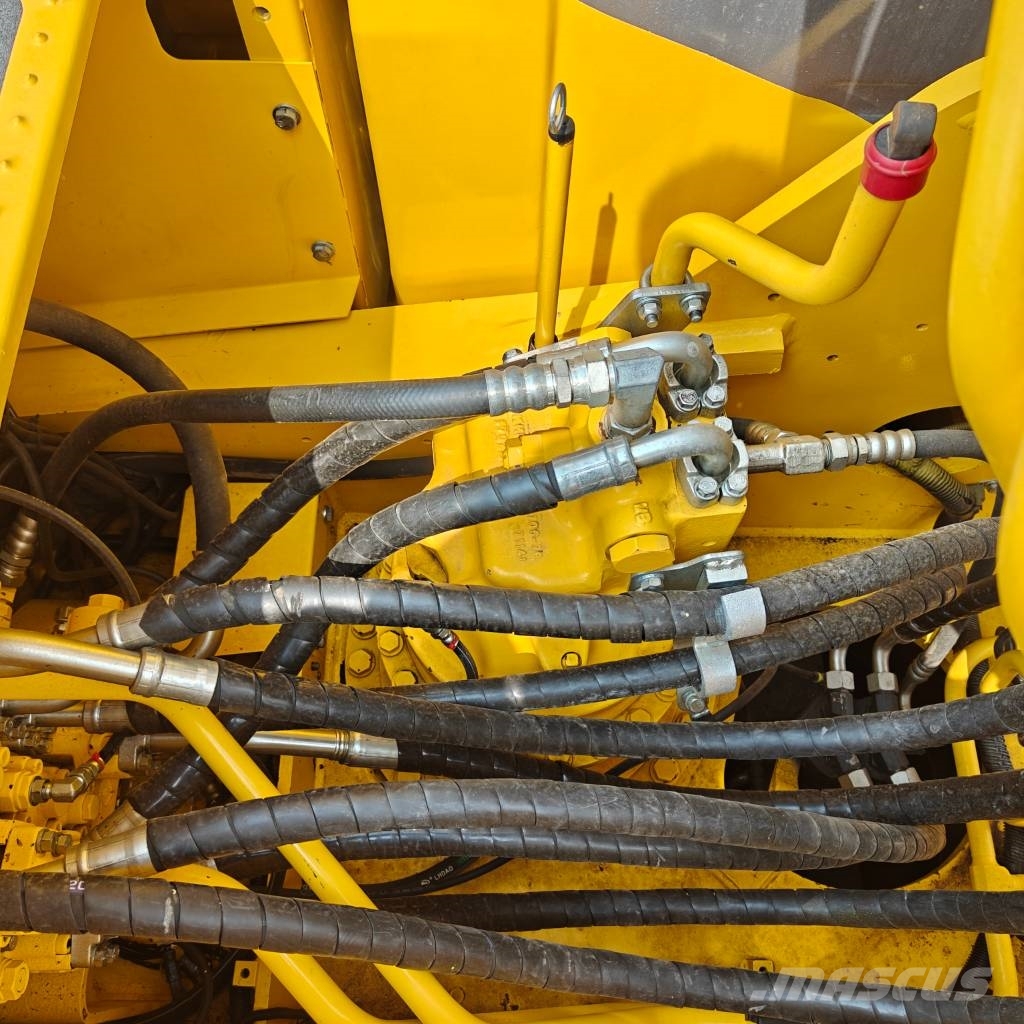 Komatsu 240 Escavadeiras de esteiras