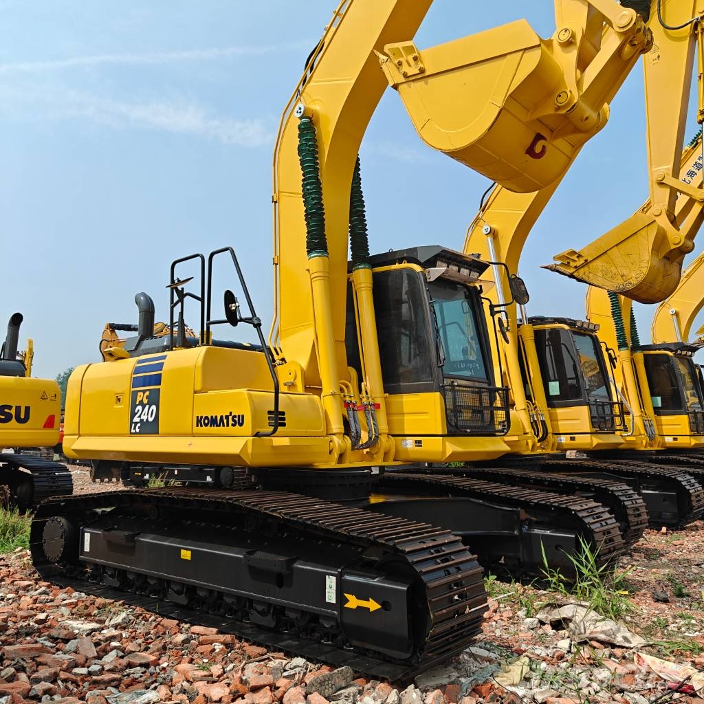 Komatsu 240 Escavadeiras de esteiras