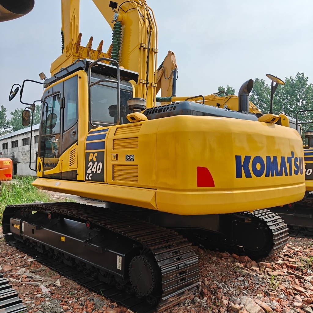 Komatsu 240 Escavadeiras de esteiras