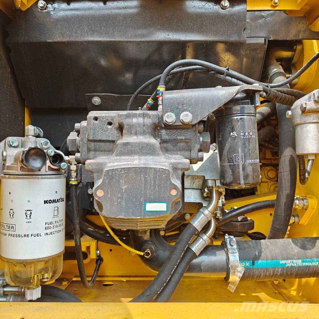 Komatsu 240 Escavadeiras de esteiras
