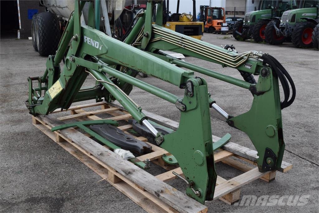 Fendt Frontlader für Fendt Serie 400 لوادر وحفارات أمامية