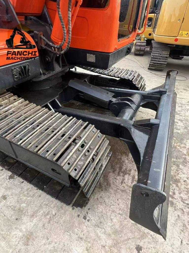 Doosan DX 75 حفارات زحافة