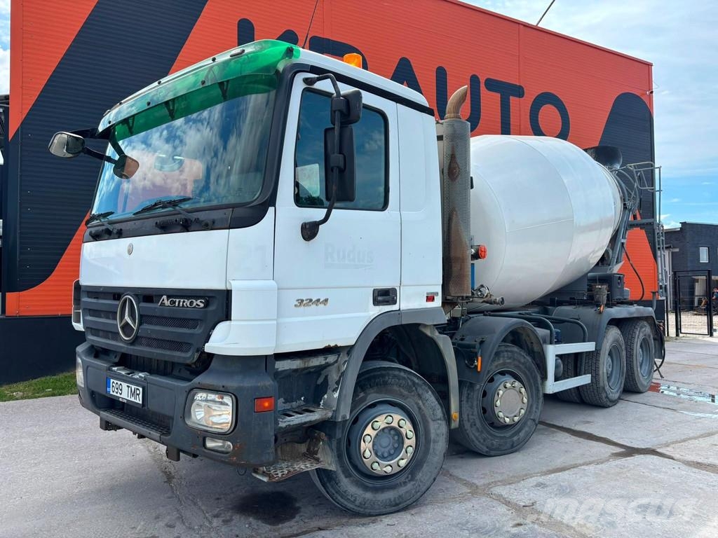 Mercedes-Benz Actros 3244 8x4 CIFA SL 9 m3 Camiones hormigonera