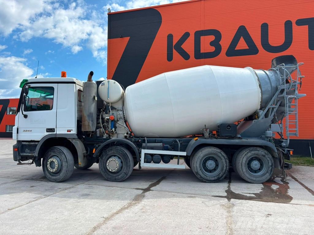 Mercedes-Benz Actros 3244 8x4 CIFA SL 9 m3 Camiones hormigonera