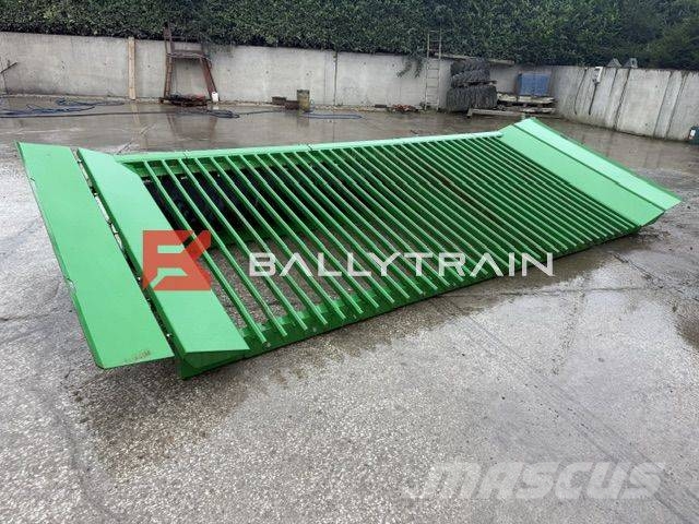 McCloskey Hydraulic Tipping Grid Mobilna sita