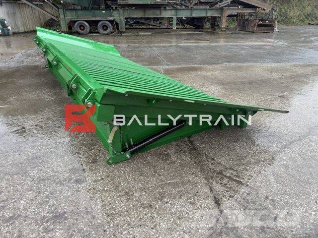 McCloskey Hydraulic Tipping Grid Mobilna sita