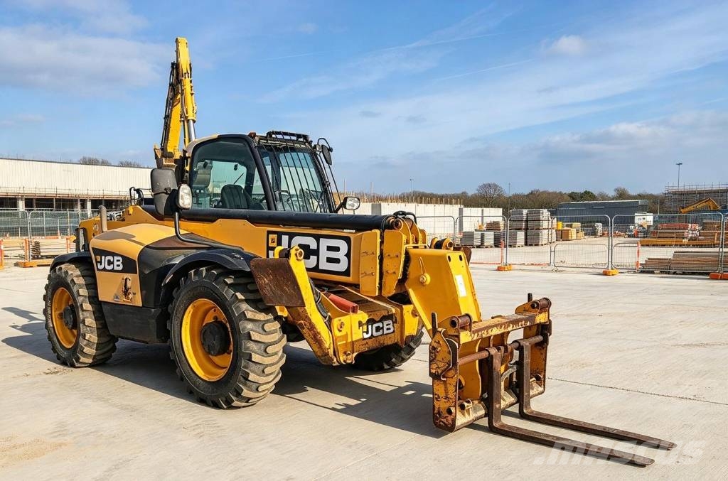 JCB 535-140 Teleszkópos rakodók