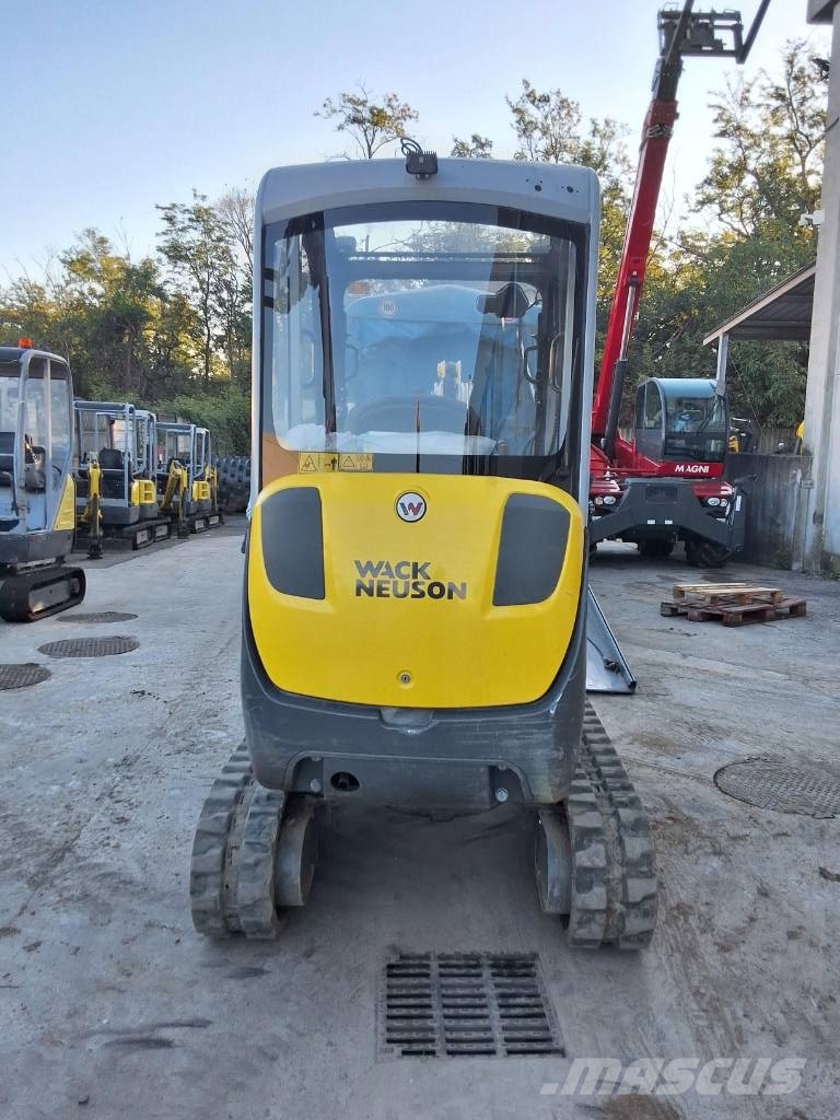 Wacker Neuson ET 24 ミニ油圧ショベル 7t以下（ミニユンボ・ミニディガー）