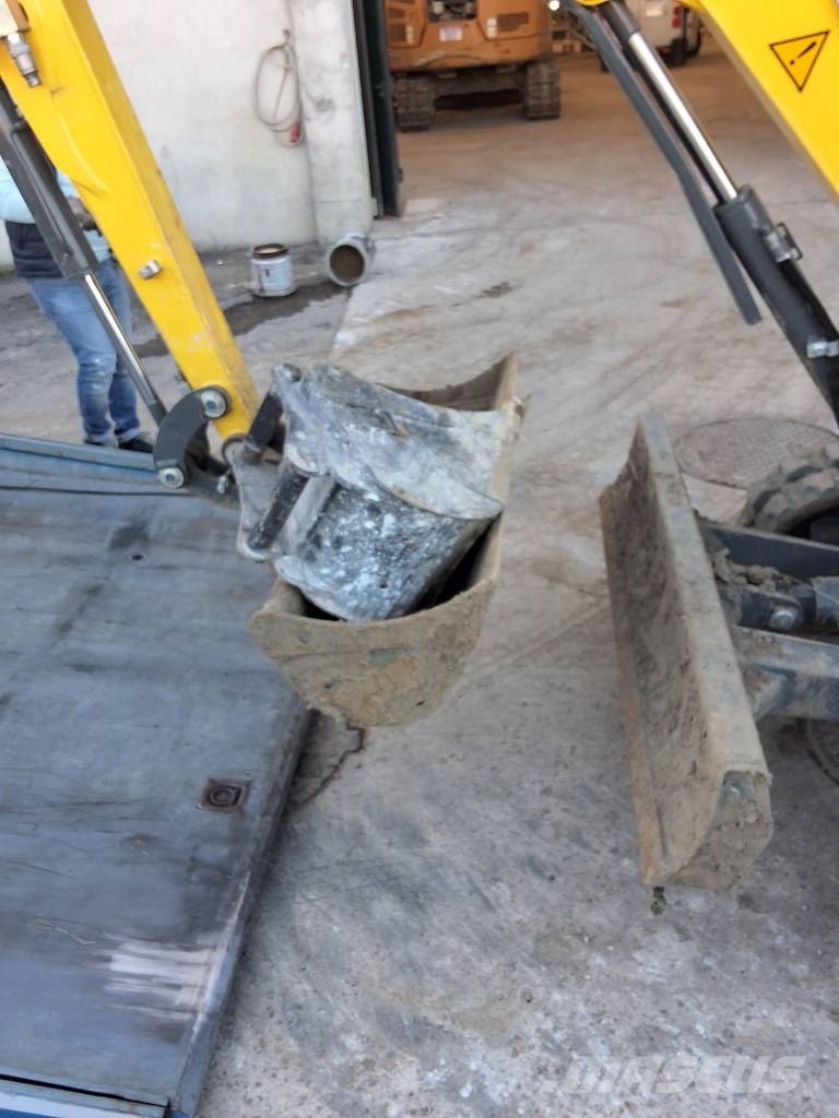 Wacker Neuson ET 24 ミニ油圧ショベル 7t以下（ミニユンボ・ミニディガー）