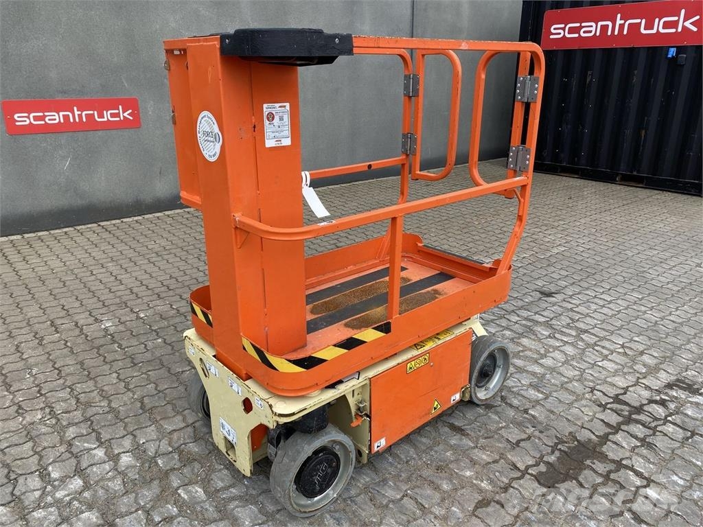 JLG 1230ES Vertical mast lifts