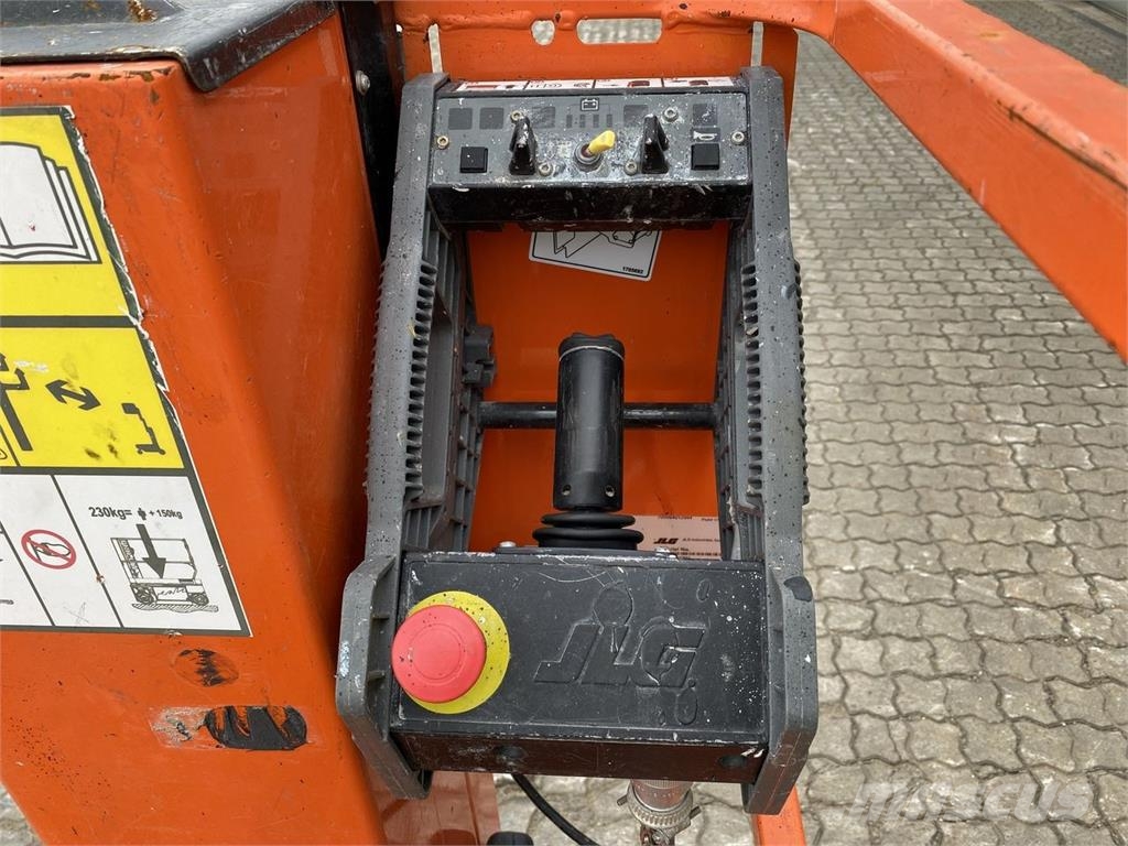 JLG 1230ES Vertical mast lifts