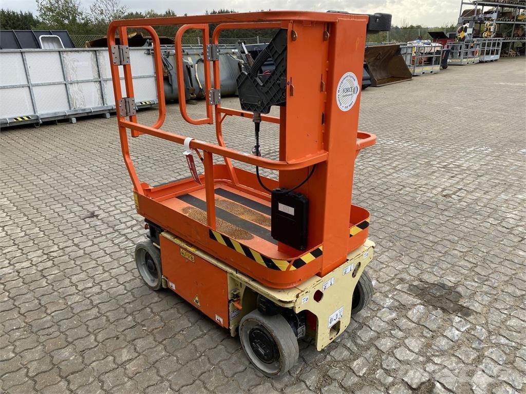 JLG 1230ES Vertical mast lifts