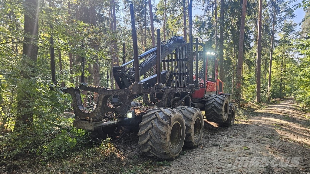 Komatsu 855 Forvarderi