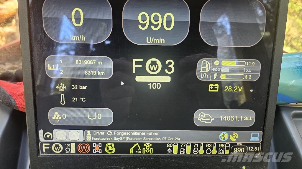 Komatsu 855 Forvarderi