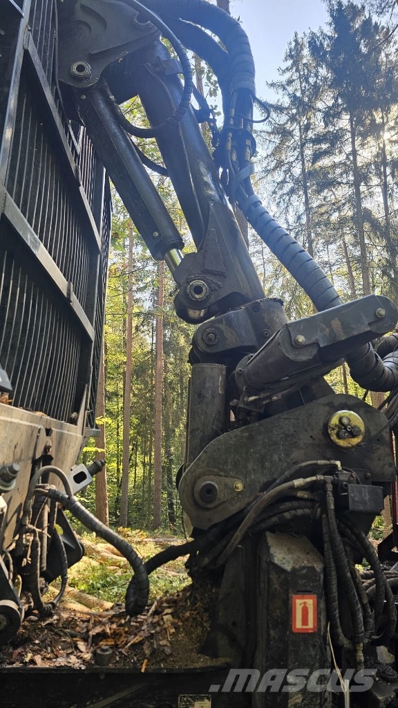 Komatsu 855 Forvarderi