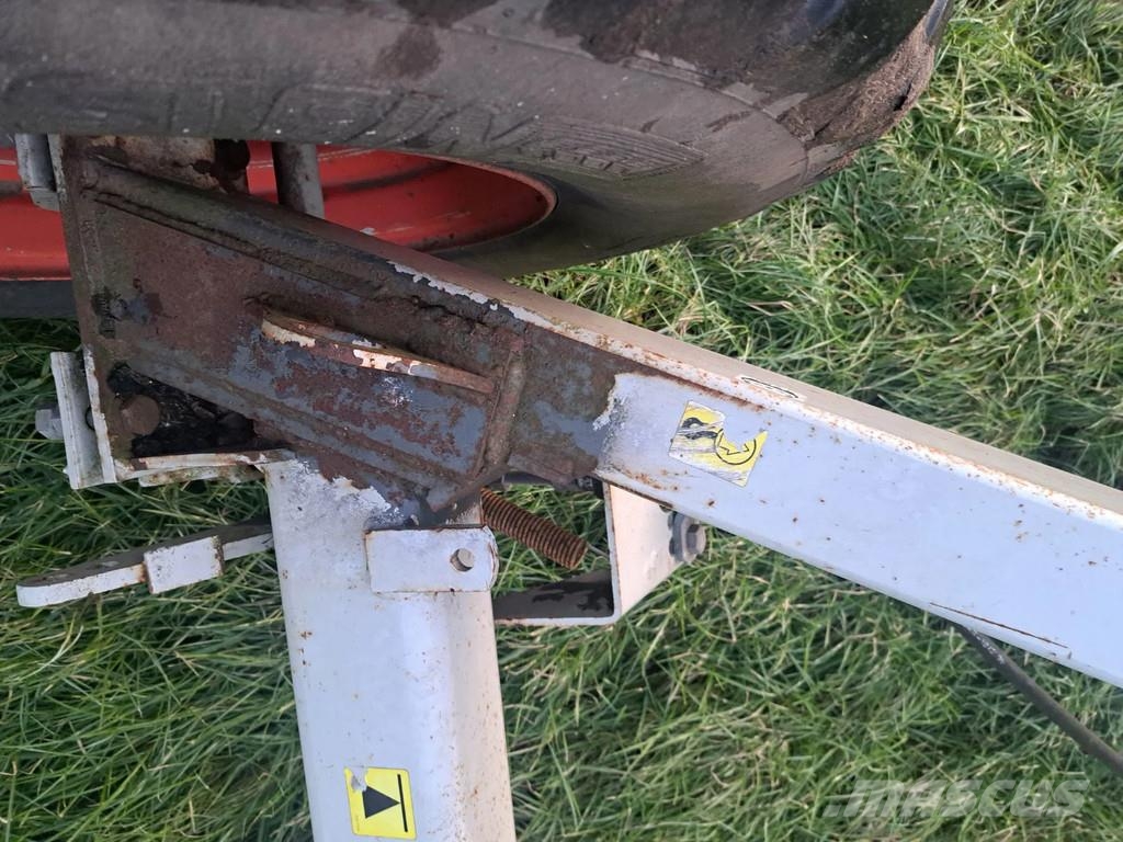 CLAAS Liner 4000 Gadanheiras-fileiras