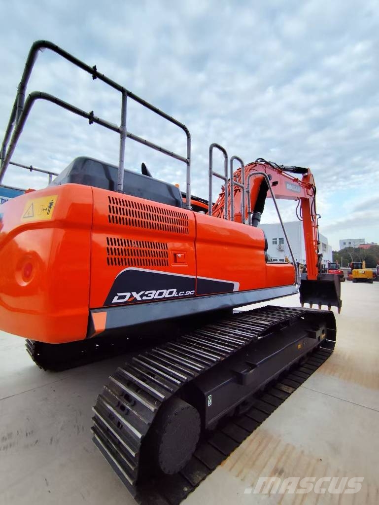 Doonan DX300LC-9C Kāpurķēžu ekskavatori