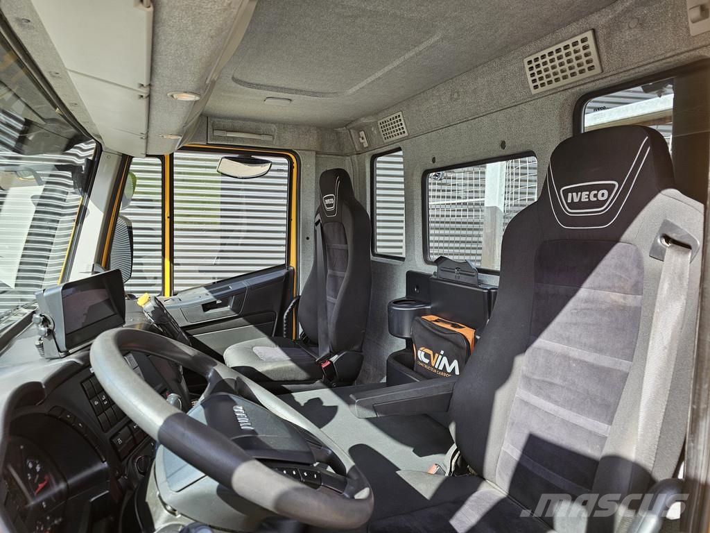 Iveco AD320S42 8x2 / WINCH / RETARDER Hinausautot