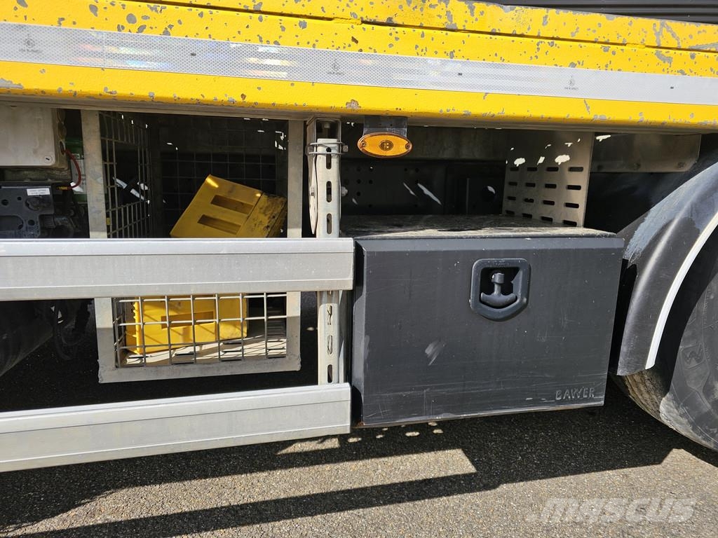 Iveco AD320S42 8x2 / WINCH / RETARDER Hinausautot