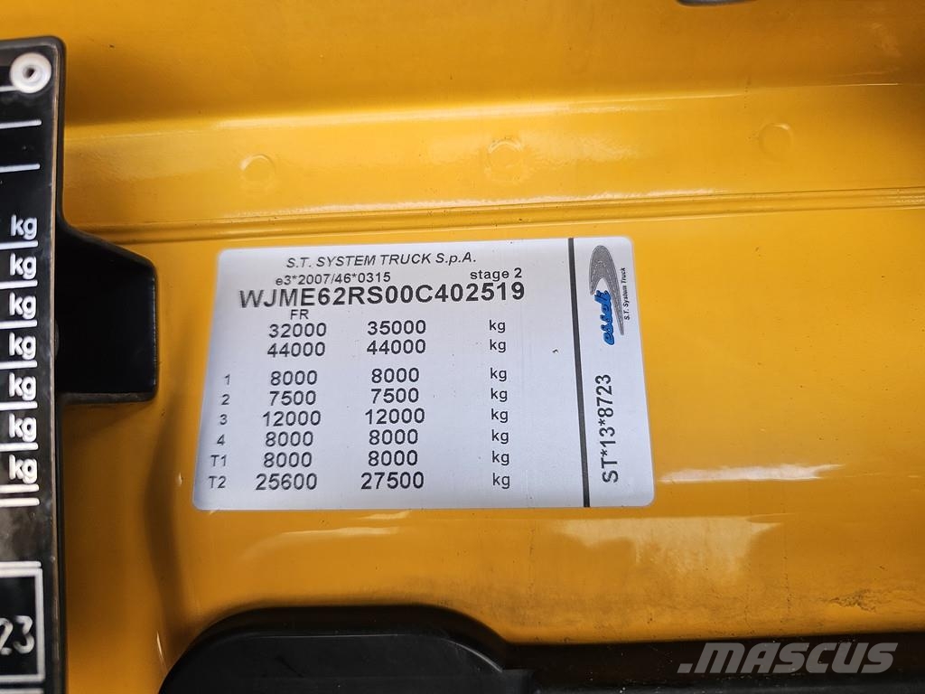 Iveco AD320S42 8x2 / WINCH / RETARDER Hinausautot