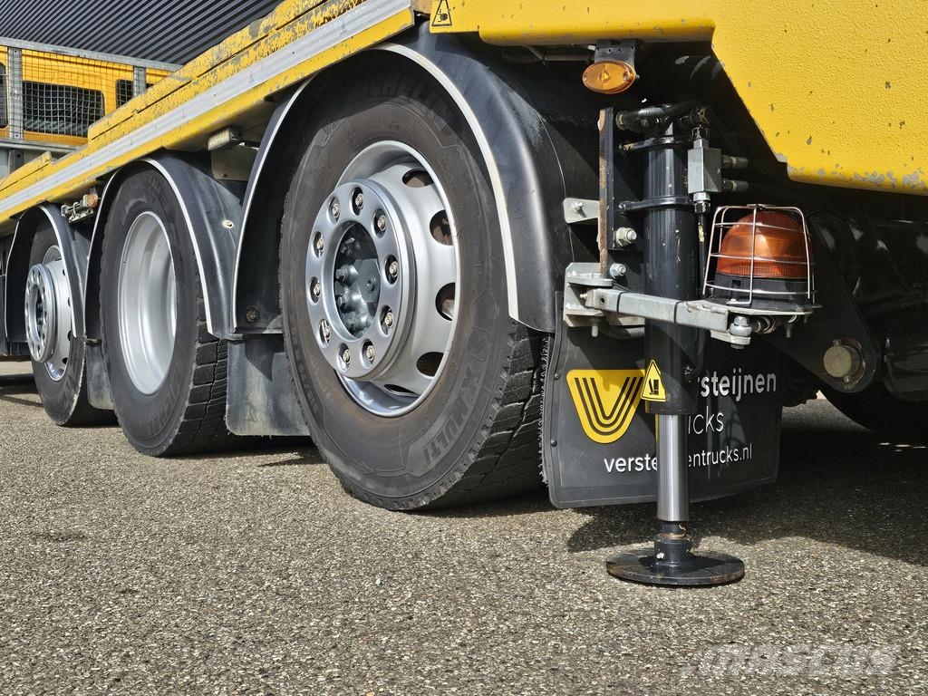 Iveco AD320S42 8x2 / WINCH / RETARDER Hinausautot