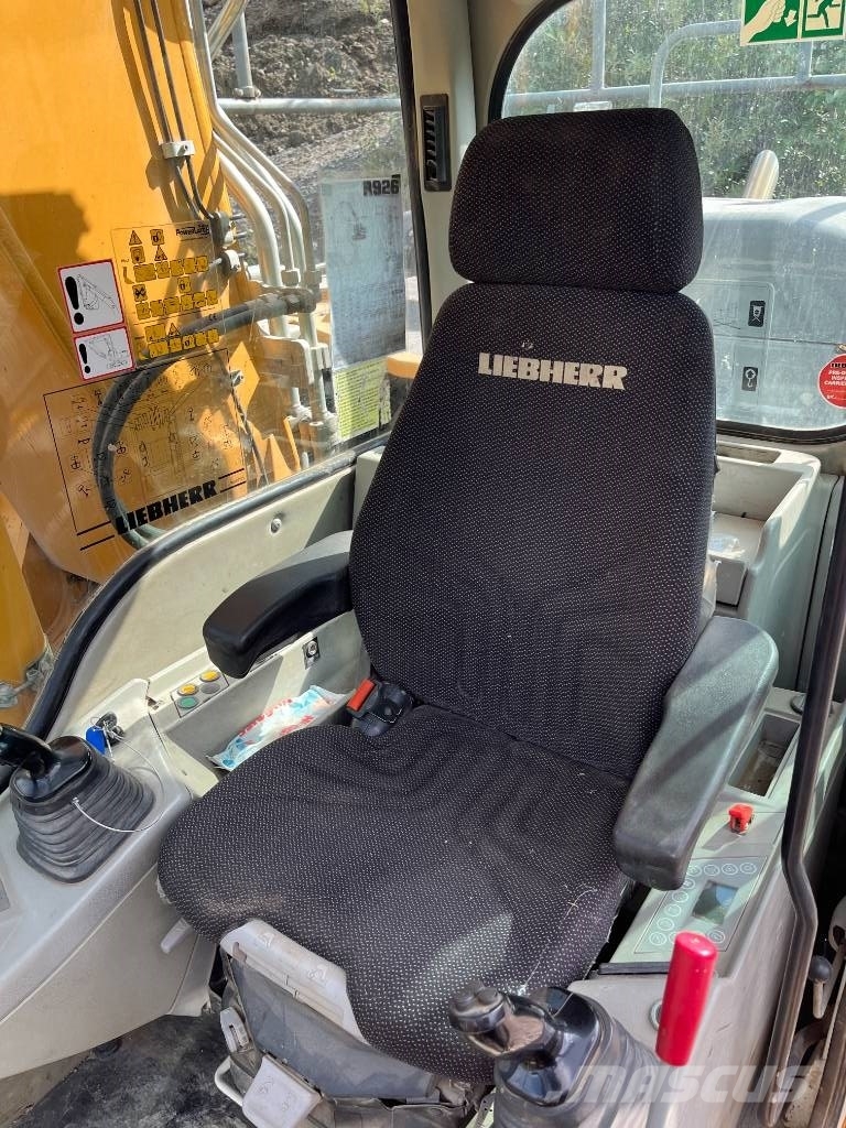 Liebherr R 924 C 대형 굴삭기 29톤 이상