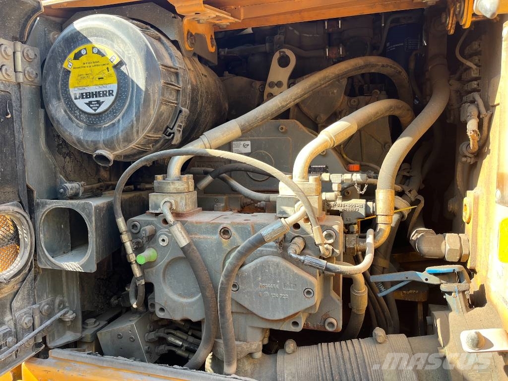 Liebherr R 924 C 대형 굴삭기 29톤 이상