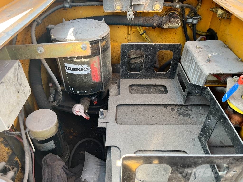Liebherr R 924 C 대형 굴삭기 29톤 이상