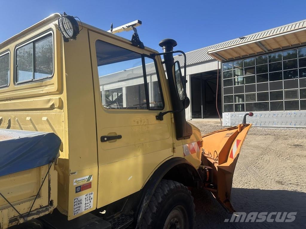 MB Trac Unimog U 1000 32.883km - SNOW PLOW トラクター