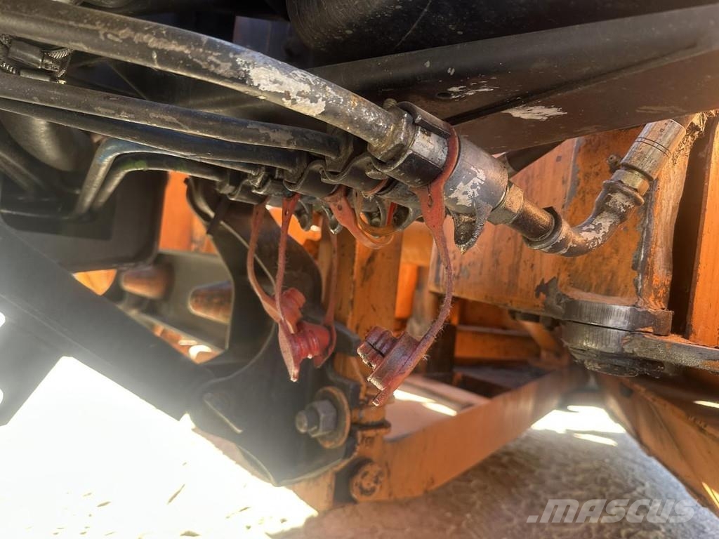 MB Trac Unimog U 1000 32.883km - SNOW PLOW トラクター