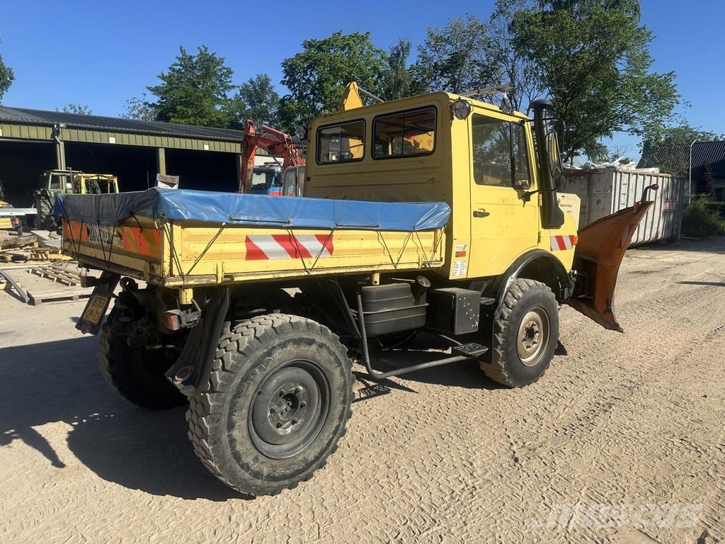 MB Trac Unimog U 1000 32.883km - SNOW PLOW トラクター