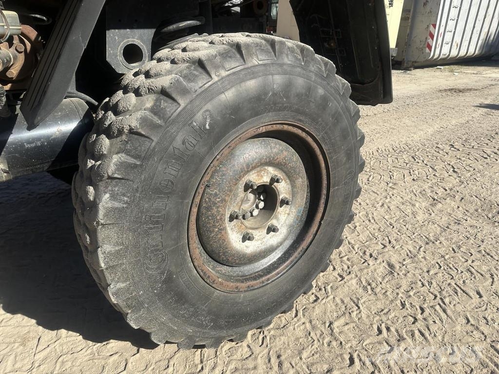 MB Trac Unimog U 1000 32.883km - SNOW PLOW トラクター