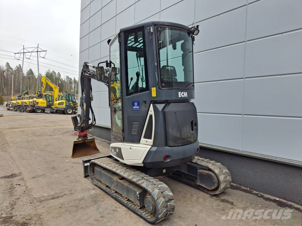 ECM 25Z7 Miniexcavadoras