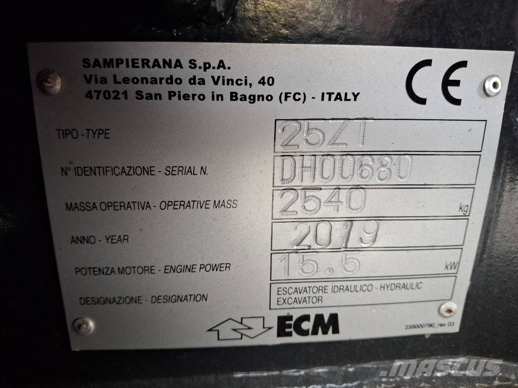 ECM 25Z7 Miniexcavadoras