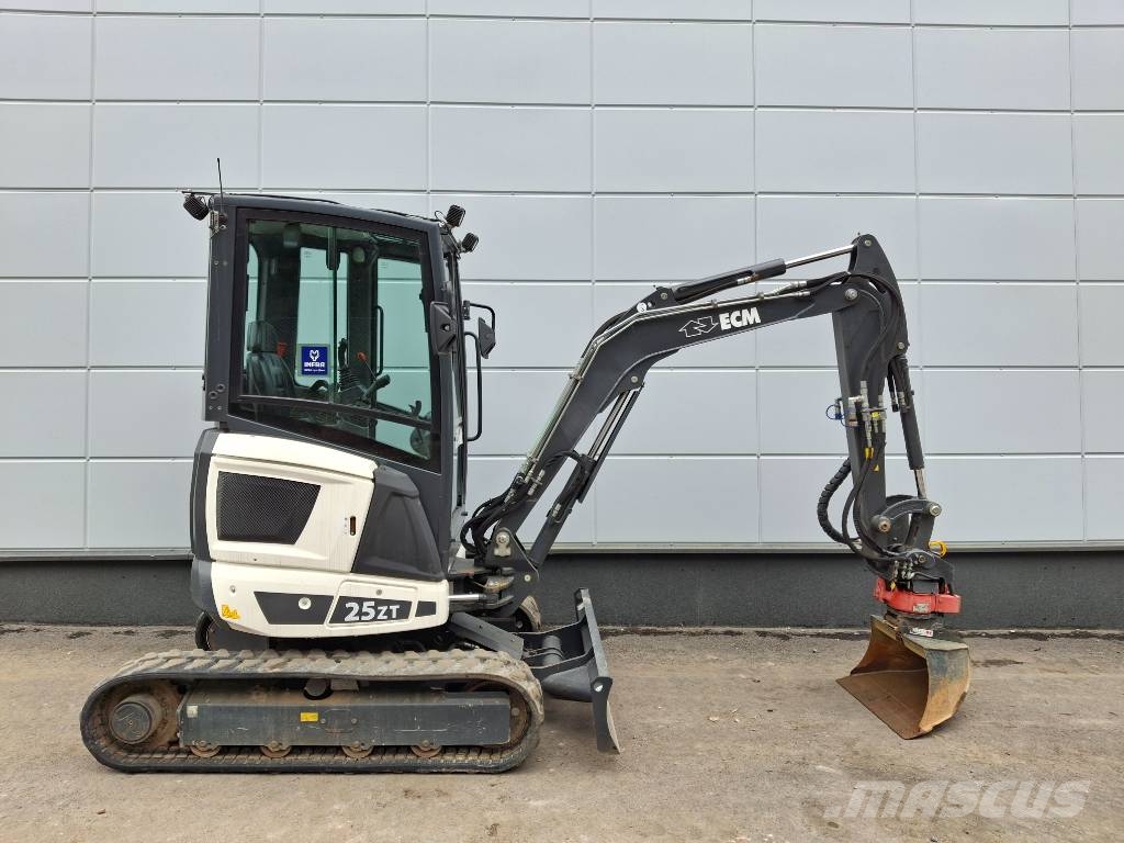 ECM 25Z7 Miniexcavadoras