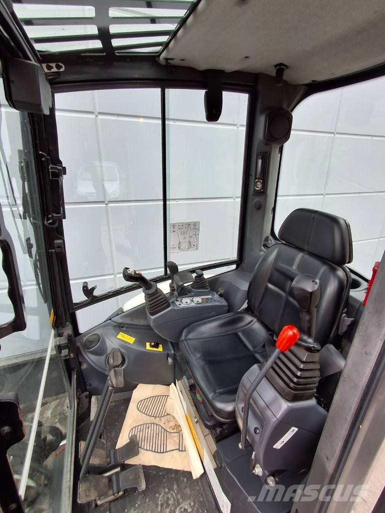 ECM 25Z7 Miniexcavadoras