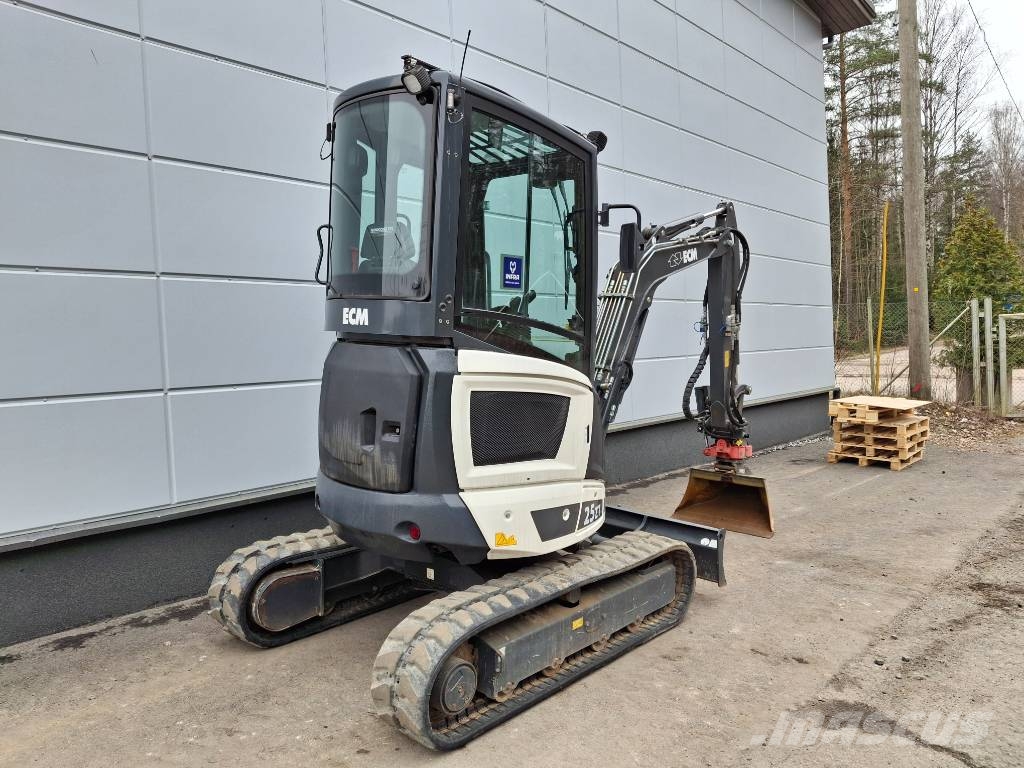 ECM 25Z7 Miniexcavadoras